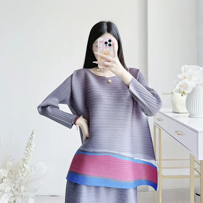 Model Miyake Pleated Counter Fashion Warna Tabrak Kotak-kotak Elegan Atasan Musim Semi + Rok Lipit Set Dua Potong Musim Panas Baru 2025