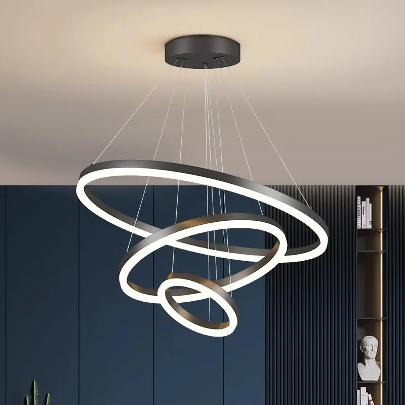 Plafonnier LED suspendu composé de 3 anneaux en aluminium, design moderne, éclairage d'intérieur, luminaire décoratif de plafond, disponible en noir, blanc ou doré, idéal pour un salon, une salle à manger ou un loft