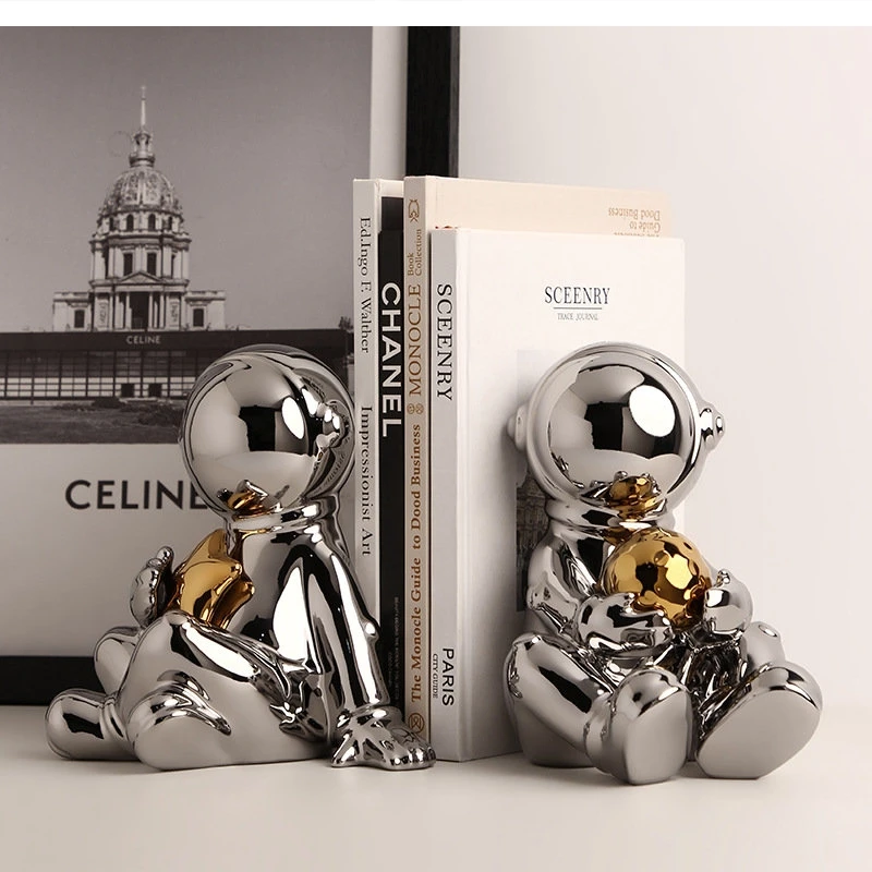 2/pcs European light luxury silver-plated astronaut bookcase decoration living room tabletop wine cabinet home decor