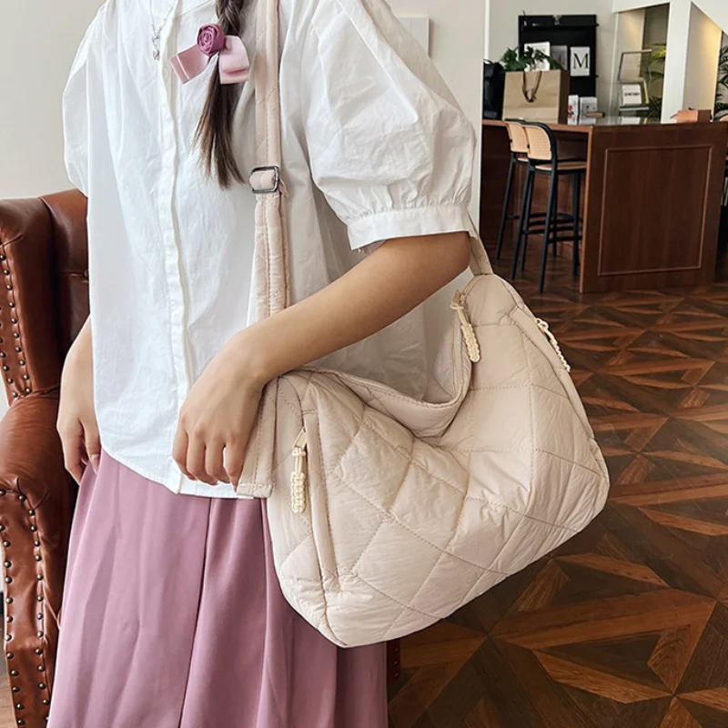 

Autumn Women New Nylon Shoulder Bag Niche Design Diamond Lattice Versatile Crossbody Bag Large Capacity Student Handle Bag