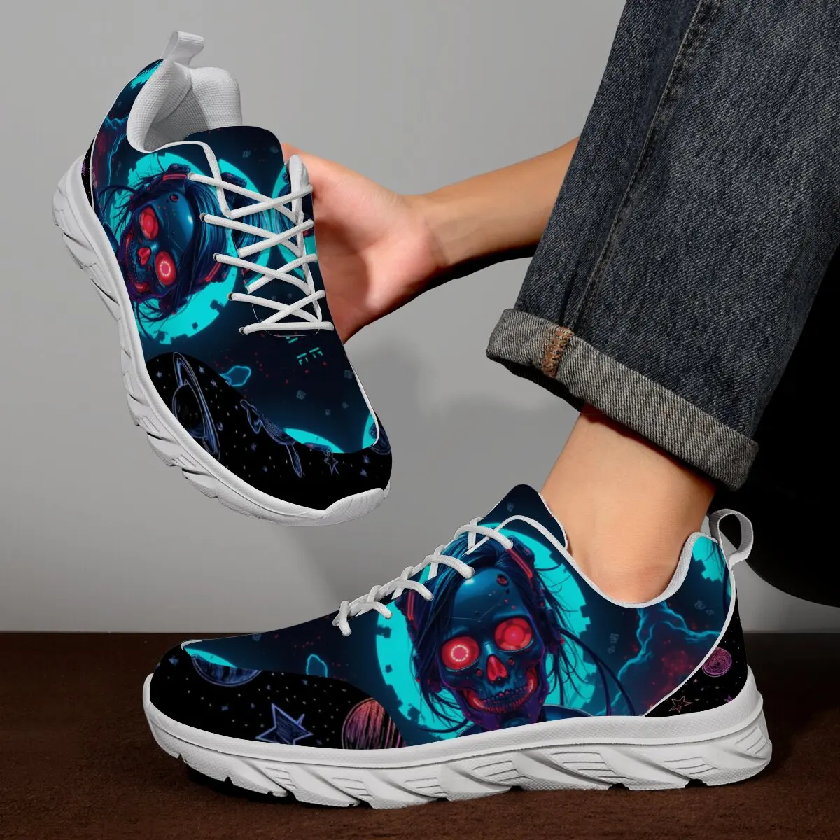 

Летние кроссовки для бега на открытом воздухе большого размера с парой повседневных кроссовок с изображением скелета и технологической экономией цветных блоков.
