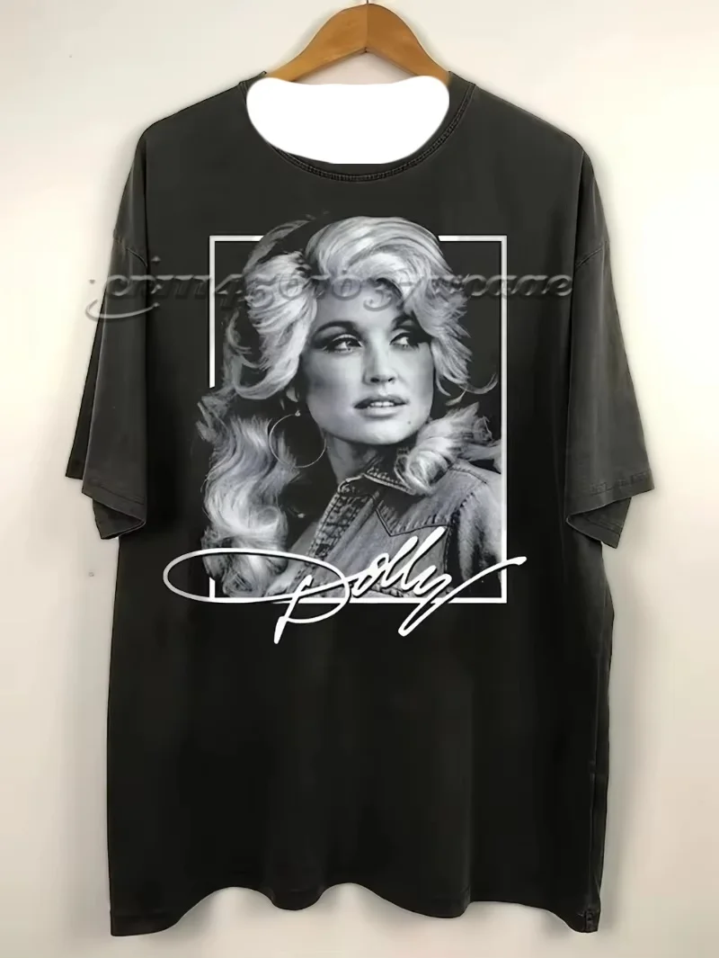 26/27 FamilyMatching Dolly Parton Collection T‑Shirt Commemorative Collectible American Vintage Singer Portrait Print Tee