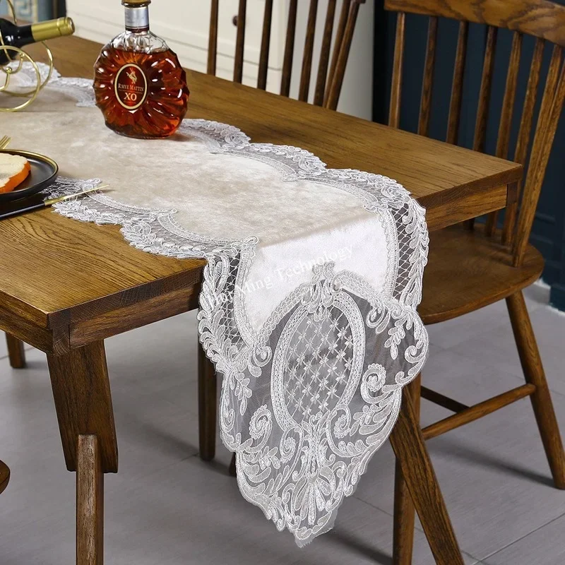 Table Runner Golden Velvet Europe Court Dining Tablecloth Runners Embroidered Lace Cabinet Dresser Tea Table Flag Wedding Party