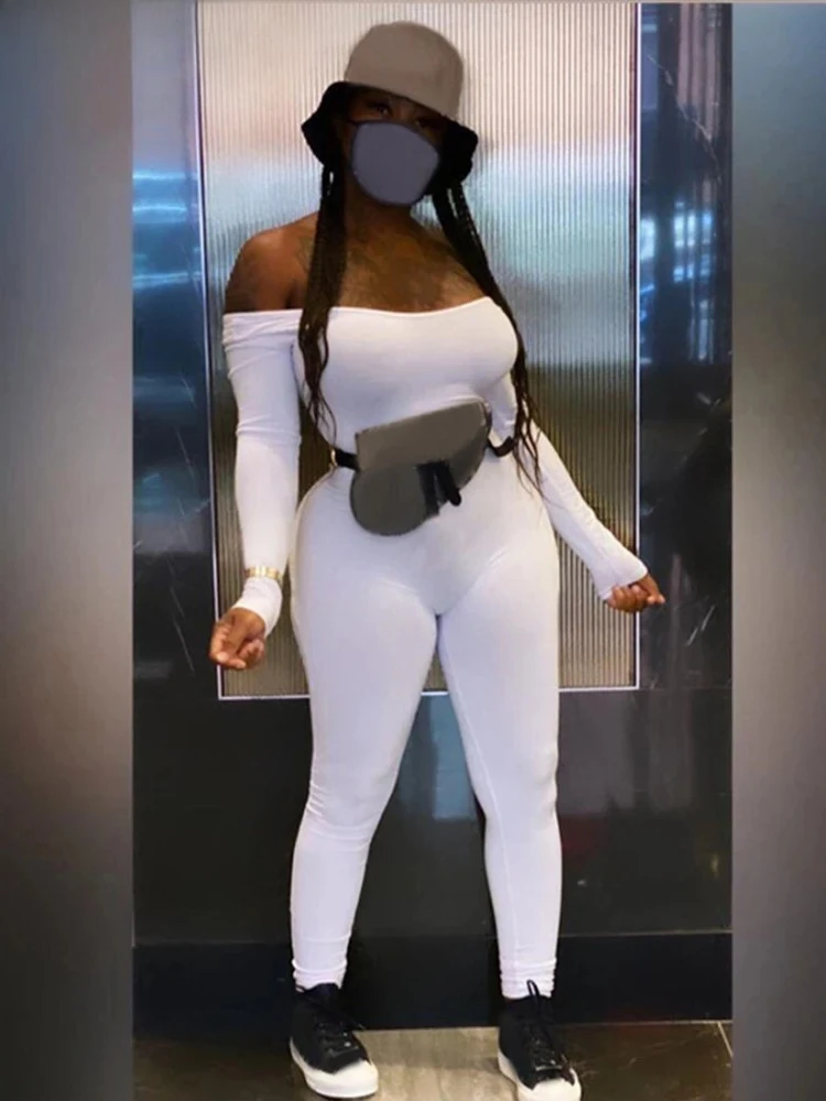 จั๊มสูทรัดรูปแขนยาวสำหรับผู้หญิง ฤดูใบไม้ร่วง ฤดูหนาว ปี 2026 เหมาะสำหรับงานปาร์ตี้ สไตล์เซ็กซี่ คอต่ำ ทรงเข้ารูป