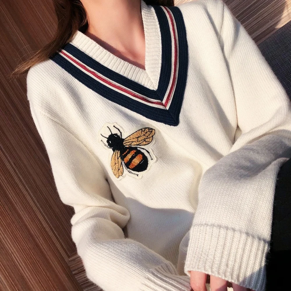 High Quality Autumn Winter Bees Knitting V-neck Long Sleeve Pullover Female Ladies' Sweaters Embroidery Cartoon Honeybee Femme