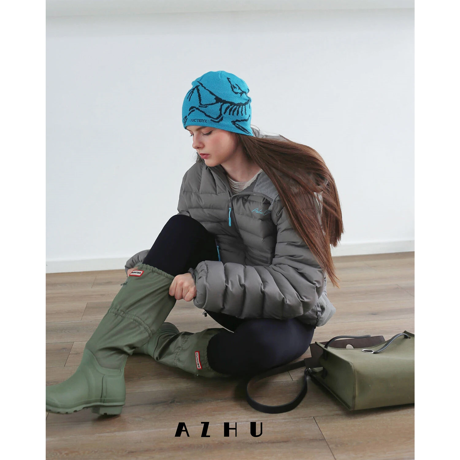 

2024 New AZHU Lightweight Hooded Sporty down Jacket 90% White Goose down Women's Fashion Thickened Long Sleeve Warm Coat