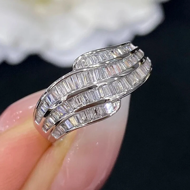 Huitan Mode Gold Farbe/Silber Farbe Fingerring Dame Ehering Luxus Verlobung Schmuck trend ige glänzende Zirkonia Accessoires