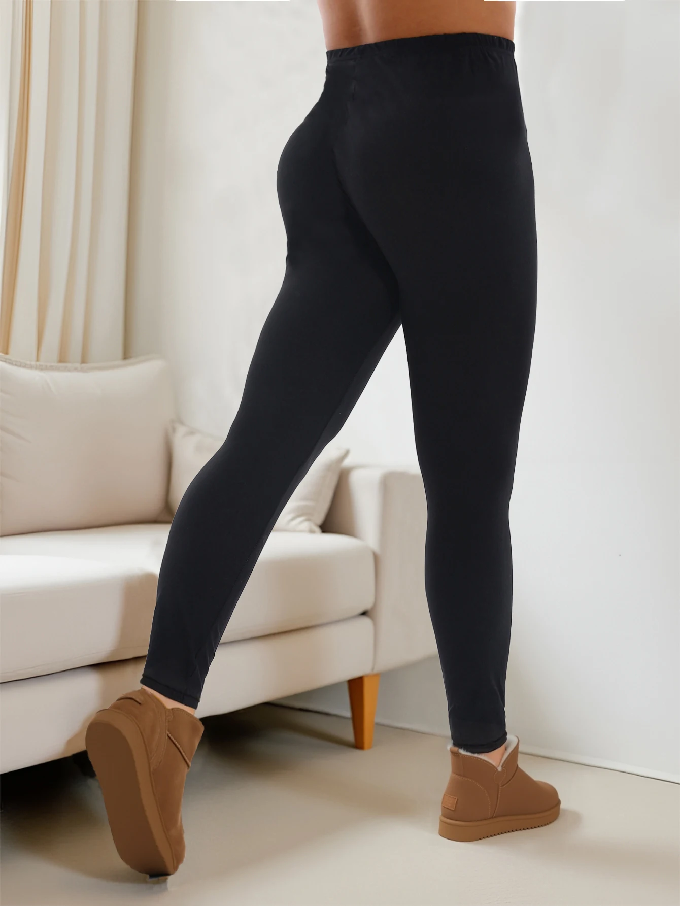 Damskie czarne aksamitne grube legginsy jesienno-zimowe modne codzienne elastyczne ciepłe obcisłe spodnie do ćwiczeń i sportu. ﻿