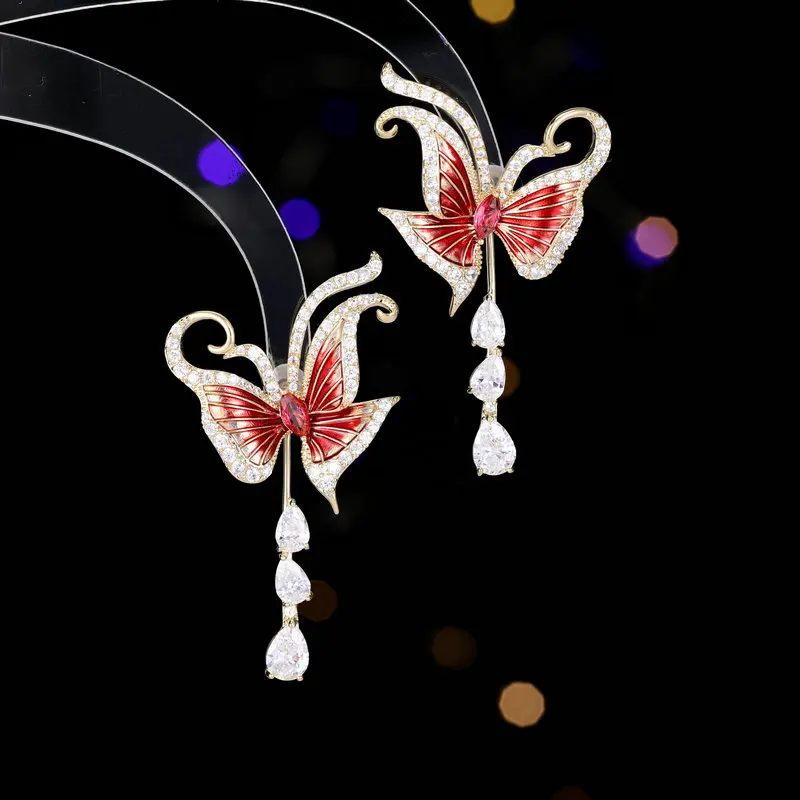 

Light luxury high-end earrings, elegant French retro court style, super flash zircon design sense, water drop butterfly earrings
