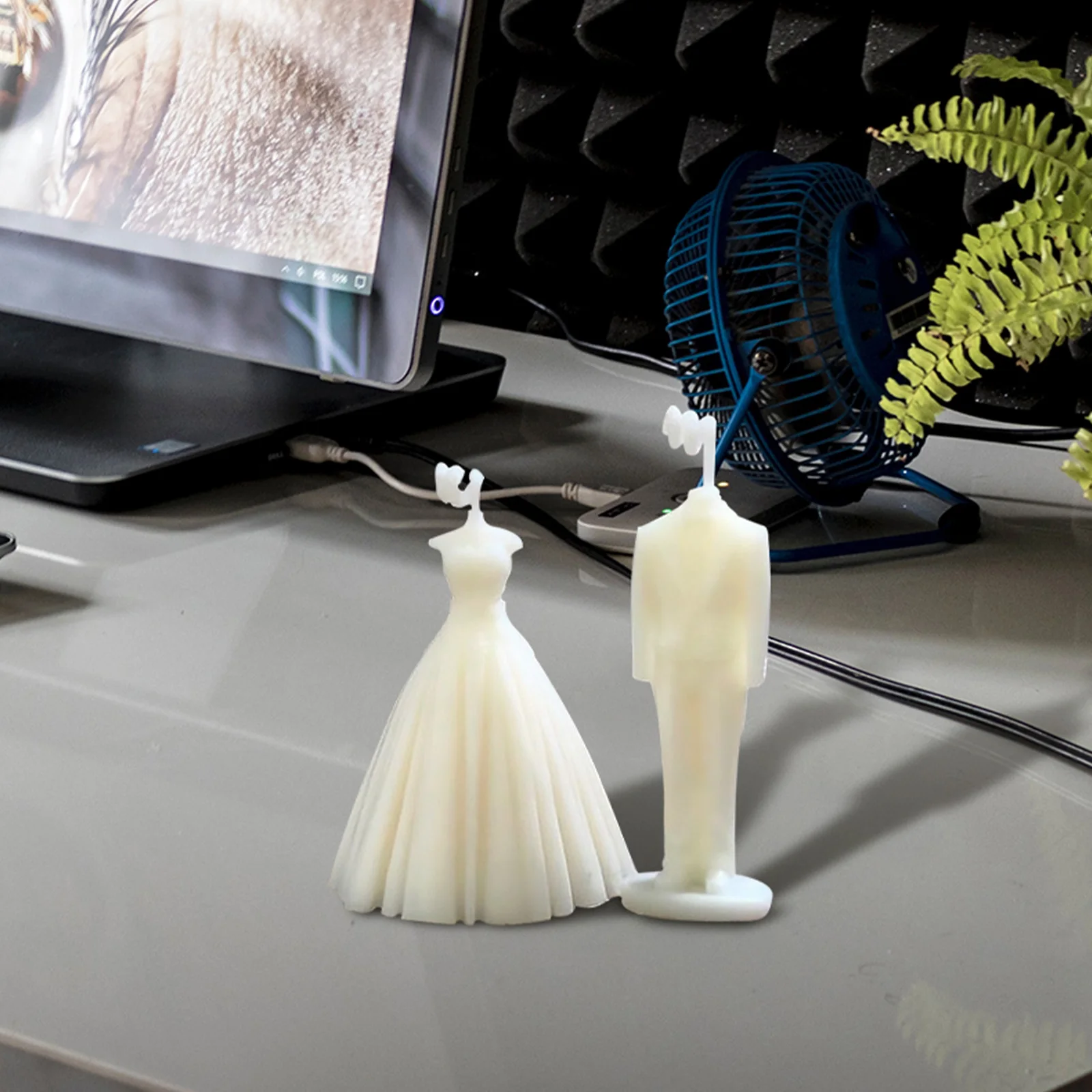 

2 Pcs Bride Groom Silicone Mold for DIY Craft Cake C Molds Lightweight Smooth Surface Perfect for Beginners