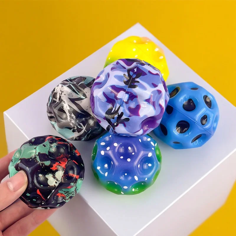 2개입 홀 볼 소프트 안티 그래비티 고무 장난감 - 극강의 탄성 볼 야외 게임 스포츠 안티 스트레스 바운스 볼