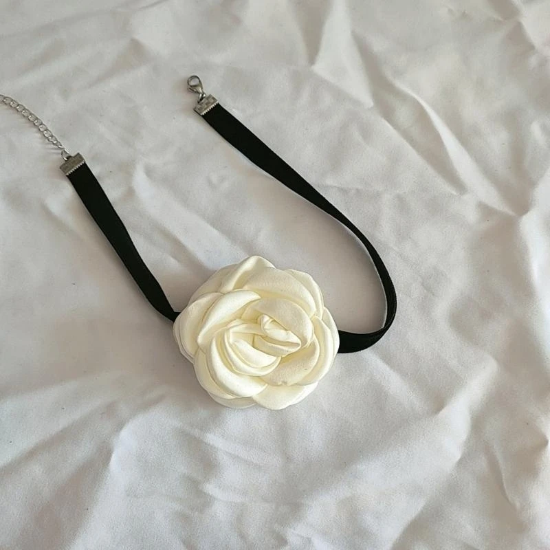 F2TD 2 Colors Rose Flower Collar Velvets Necklace Small Fragrance Wind Clavicle Chain Temperament Ribbon Neck Chain Choker