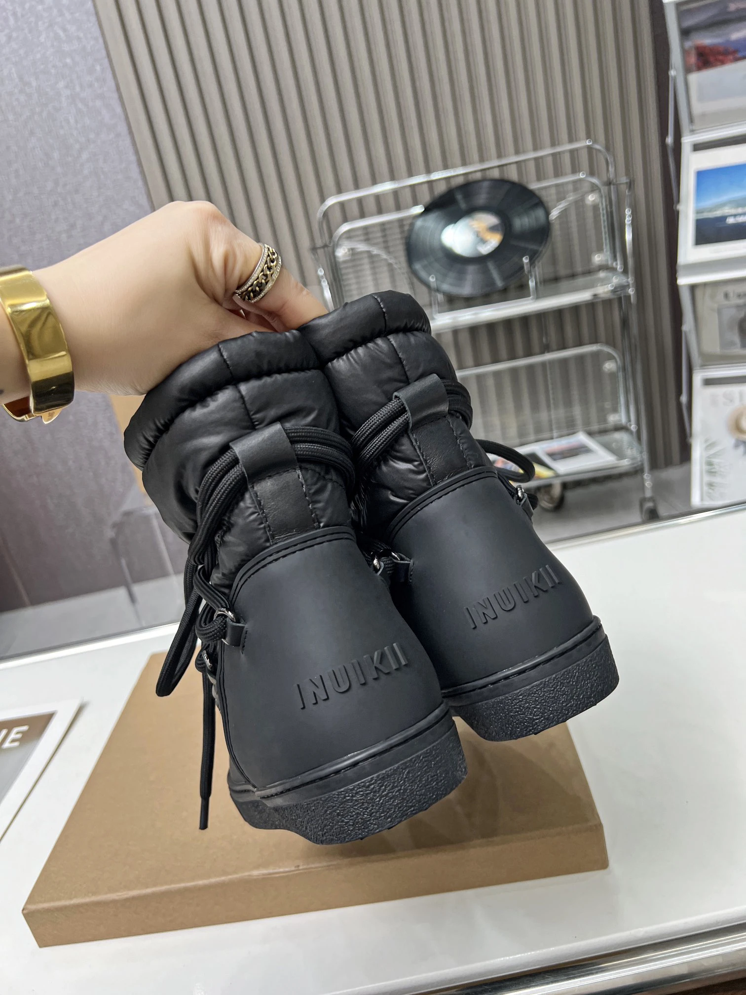 INUIKII New Thick Sole Snow Boots Women Round Toe Cross-tied Inside Wool Warm Short Boots Female Winter Motorcycle Boots Woman