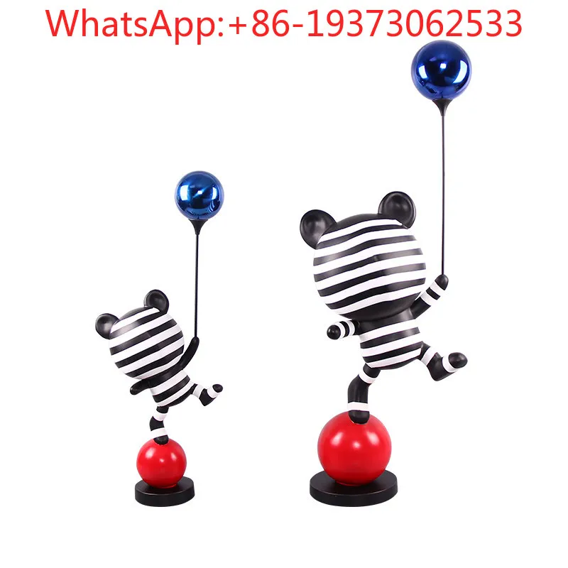 Cartoon Bear Desktop Sculpture, Hotel Lobby Interior Soft Furnishings, Decorative Decorations, Living Room Art Installations view 5