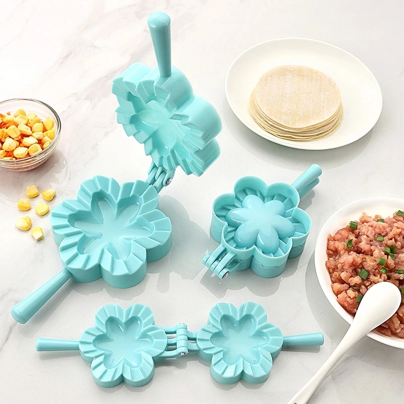 

1pc Plastic Flower Shaped Dumpling Mold, DIY Kitchen Tool