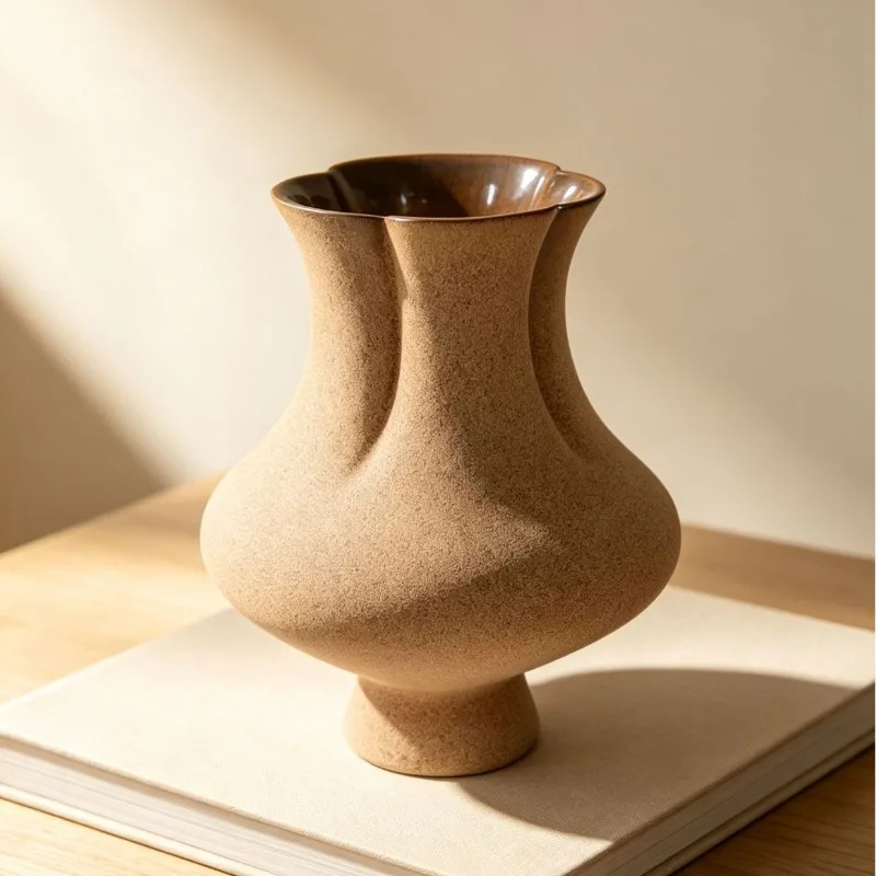 Plain embryo small vase, retro nostalgic coarse pottery flower ware, home living room study desktop decoration ornament