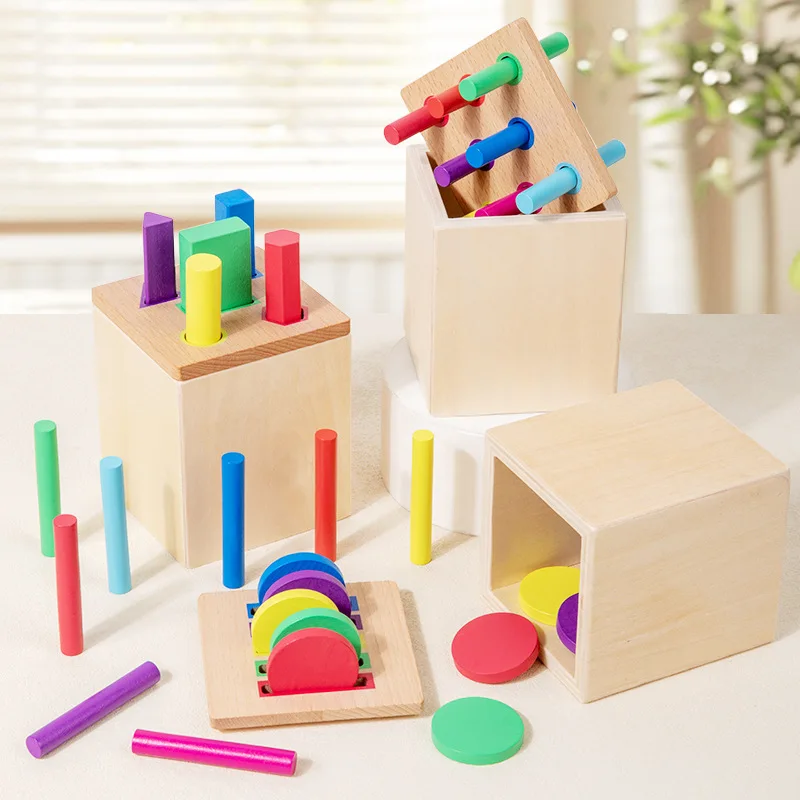 Gioco sensoriale per bambini creativi Giocattolo Scatola di smistamento di forme di colore Permanenza dell'oggetto Moneta Stick Giocattolo educativo precoce in legno per bambini parrocchiali