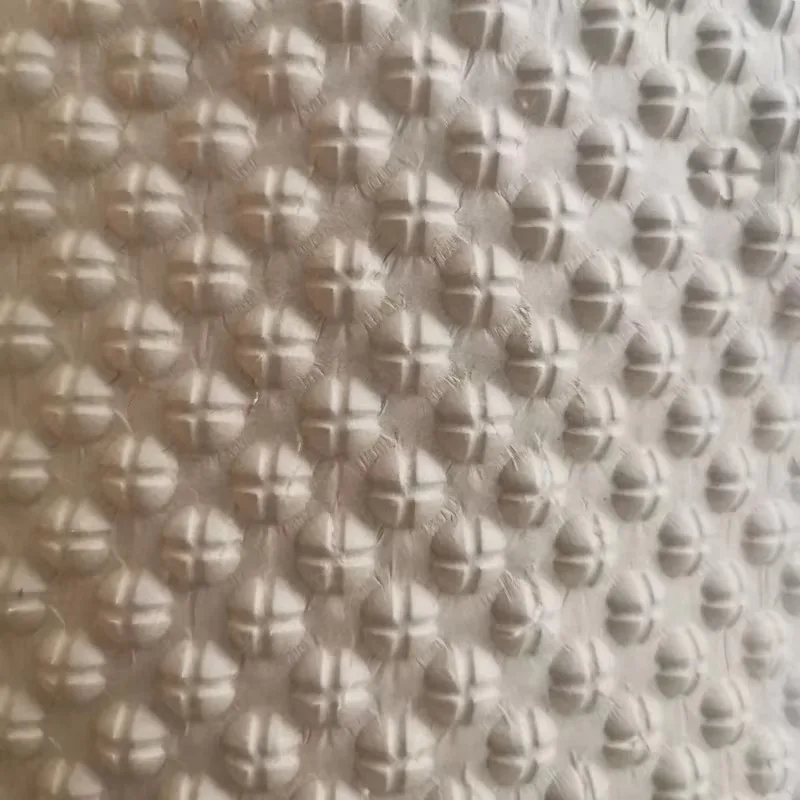 Compact mini bubble machine