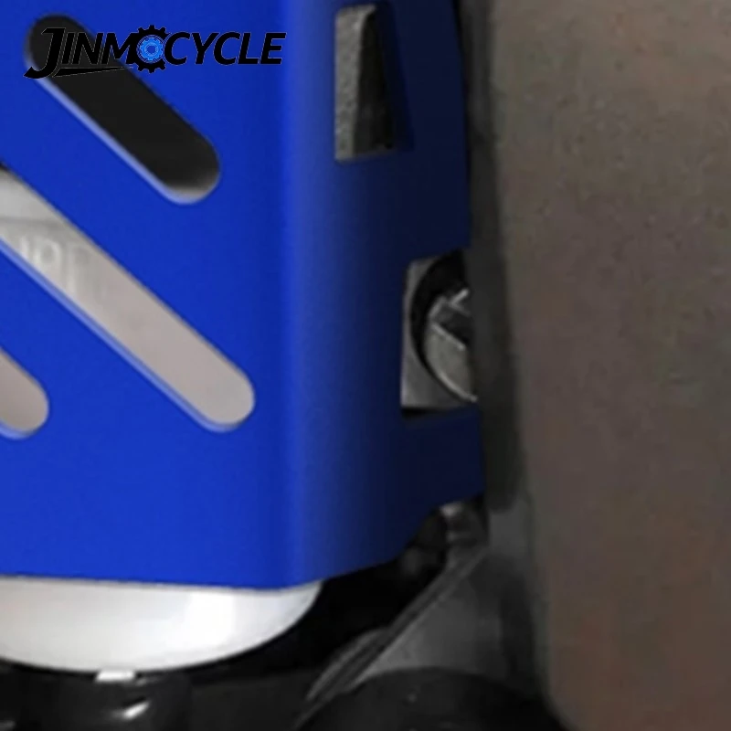 

For Yamaha YZF R3 YZF-R3 2006-2020 2021 2022 2023 2024 Motorcycle Rear Brake Fluid Reservoir Guard Cover Protector Accessories