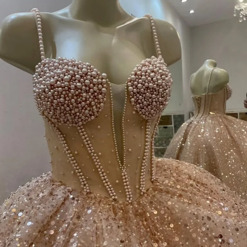 

Champagne Quinceanera Dresses off-shoulder Glitter Crystal Pearl Decal Long tail Bead Vestido 15 Quinceanera Customized