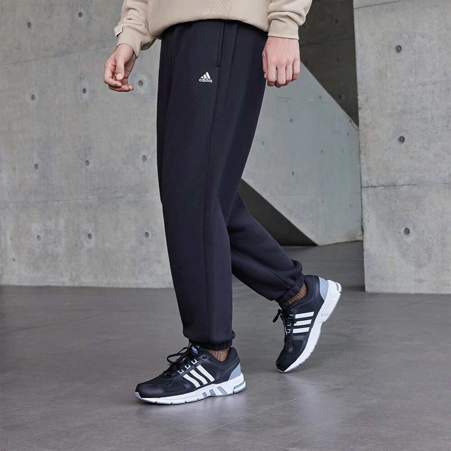 

Adidas genuine Fleece-Lined Couple's Cuffed Sports Pants IV7603
