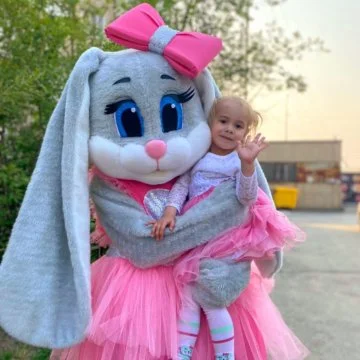 

Pink Dress Easter Bunny Grey Rabbit Mascot Costume Adults Advertising Fancy Suits Halloween Xmas Carnival Performance Outfits