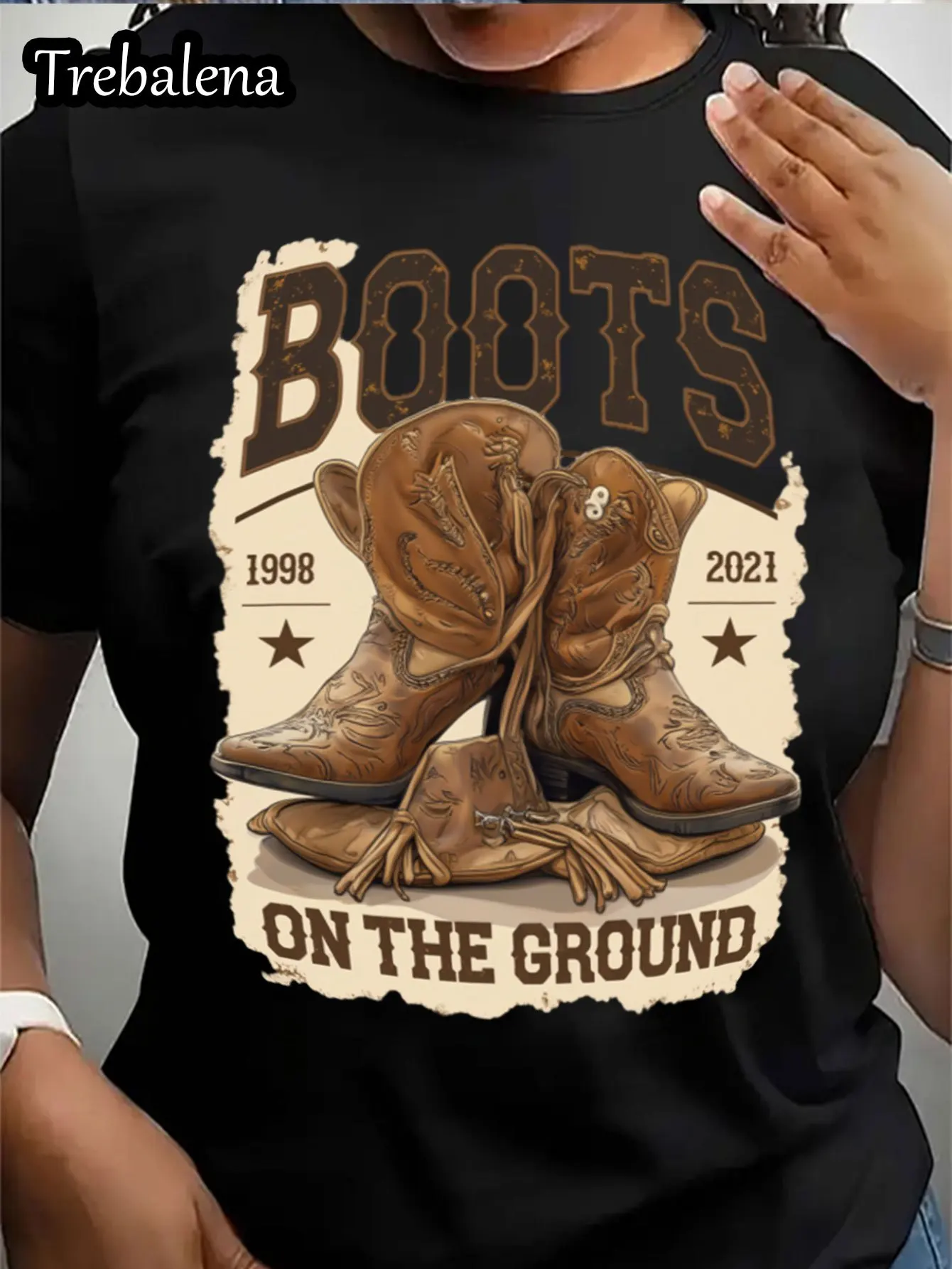 beknopte Engelse titel ervoor. Casual zomerkleding voor dames, normale lengte, pullover-ontwerp, constructie van gebreide stof