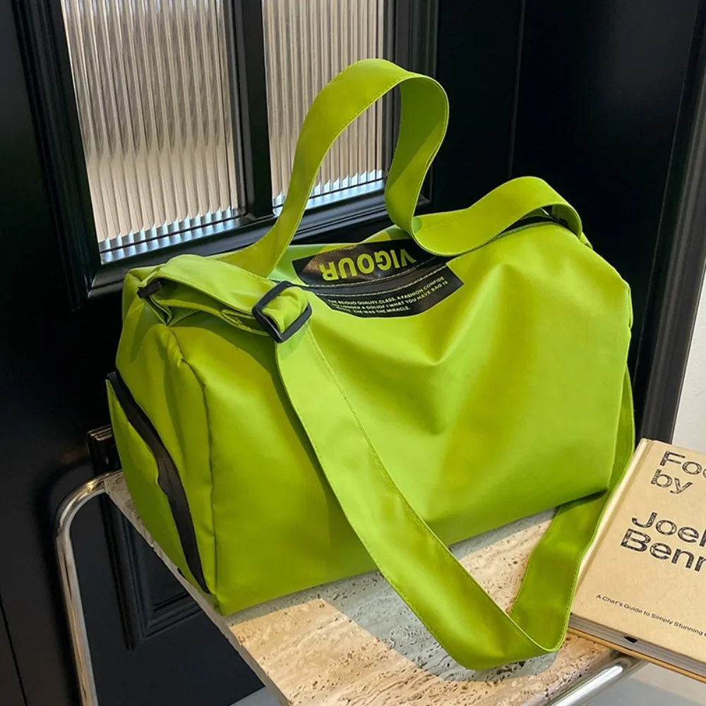 

Дорожная сумка через плечо с отделением для сухого и влажного воздуха, большая вместительная спортивная сумка через плечо для фитнеса, водонепроницаемая, легко носить с собой