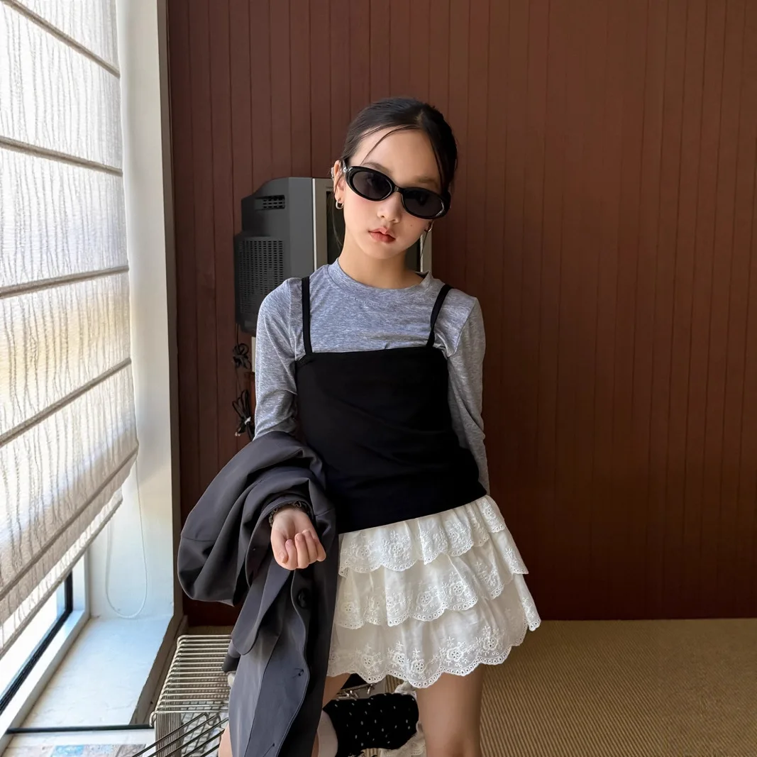 

Юбка для девочек с кружевом и шортами, многослойная осенняя новинка, корейская версия, милая полуюбка, модная и стильная