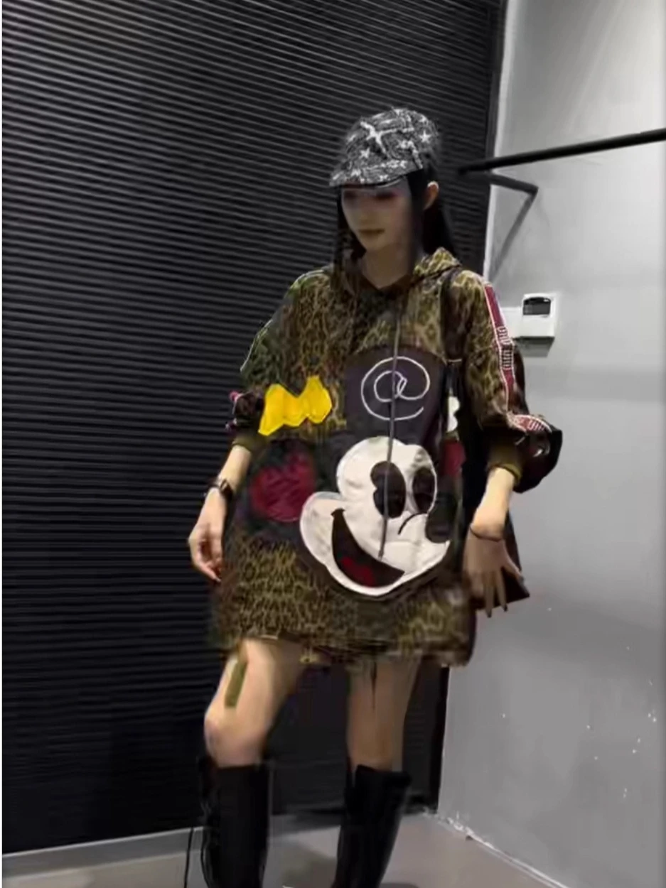 European Style Women's Sweatshirt 2025 Autumn New Cartoon Pattern Patchwork Leopard Print Ripped Loose Long Sleeve Tops
