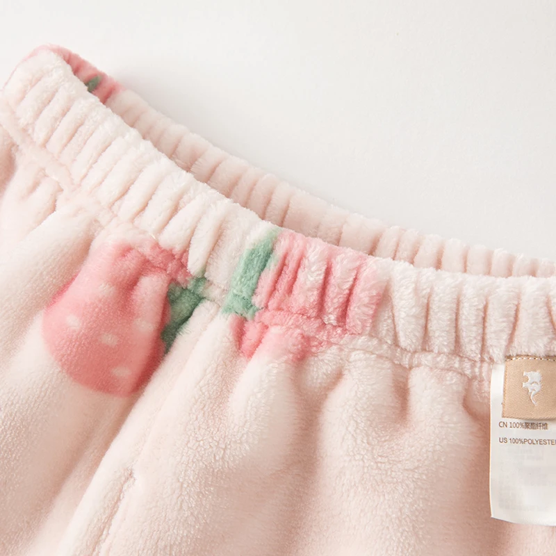 Dave Bella Children Warm Pajamas Set Winter Girl Sleepwear Strawberry Print Baby Nightwear Kids Pyjamas Set DB4224614