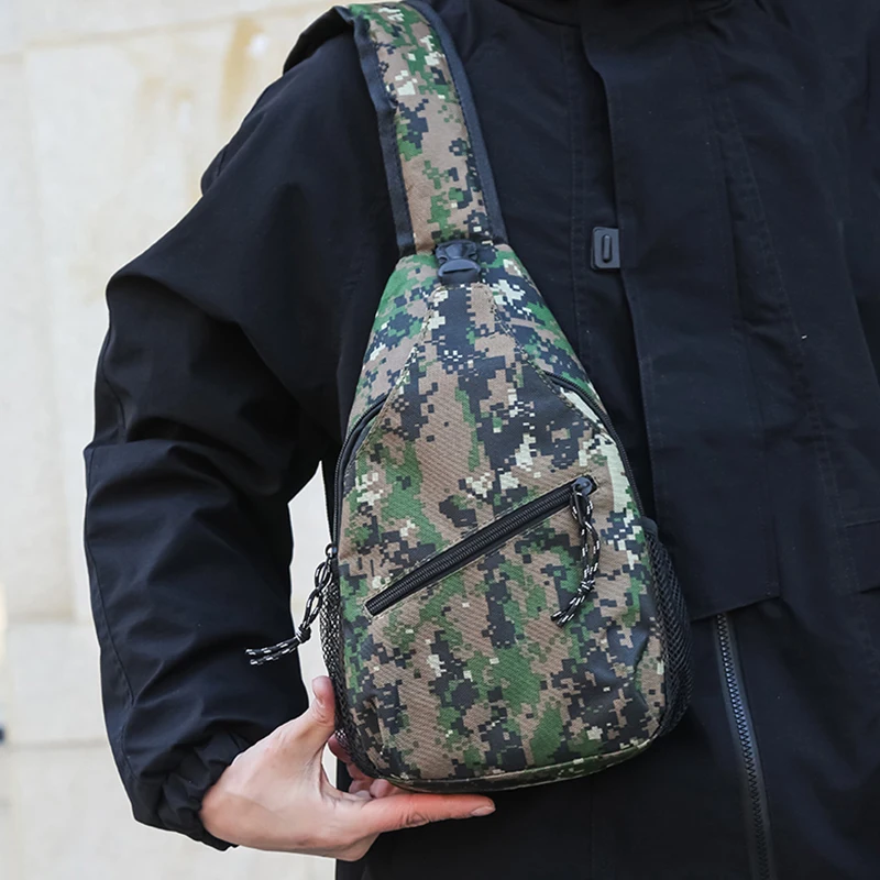 

Men's camouflage style backpack made of nylon material, with adjustable shoulder strap, suitable for photography trips.