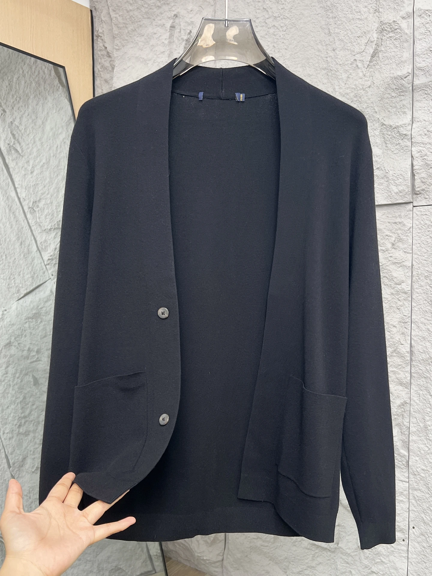 

Versatile Men's Pure Color Faionable Skin-friendly Casual Knitted Cardigan Outerwear Autumn Season ential