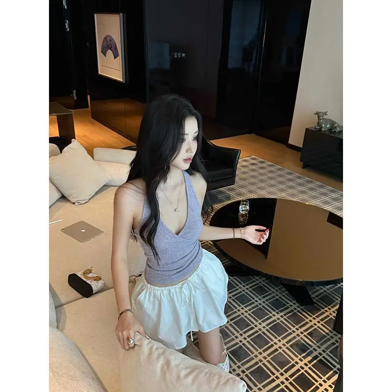 Top Cropped Feminino Roxo Moderno com Decote V e Sem Alças, Efeito Modelador, Versátil para o Verão, Estilo Streetwear, Fibra...