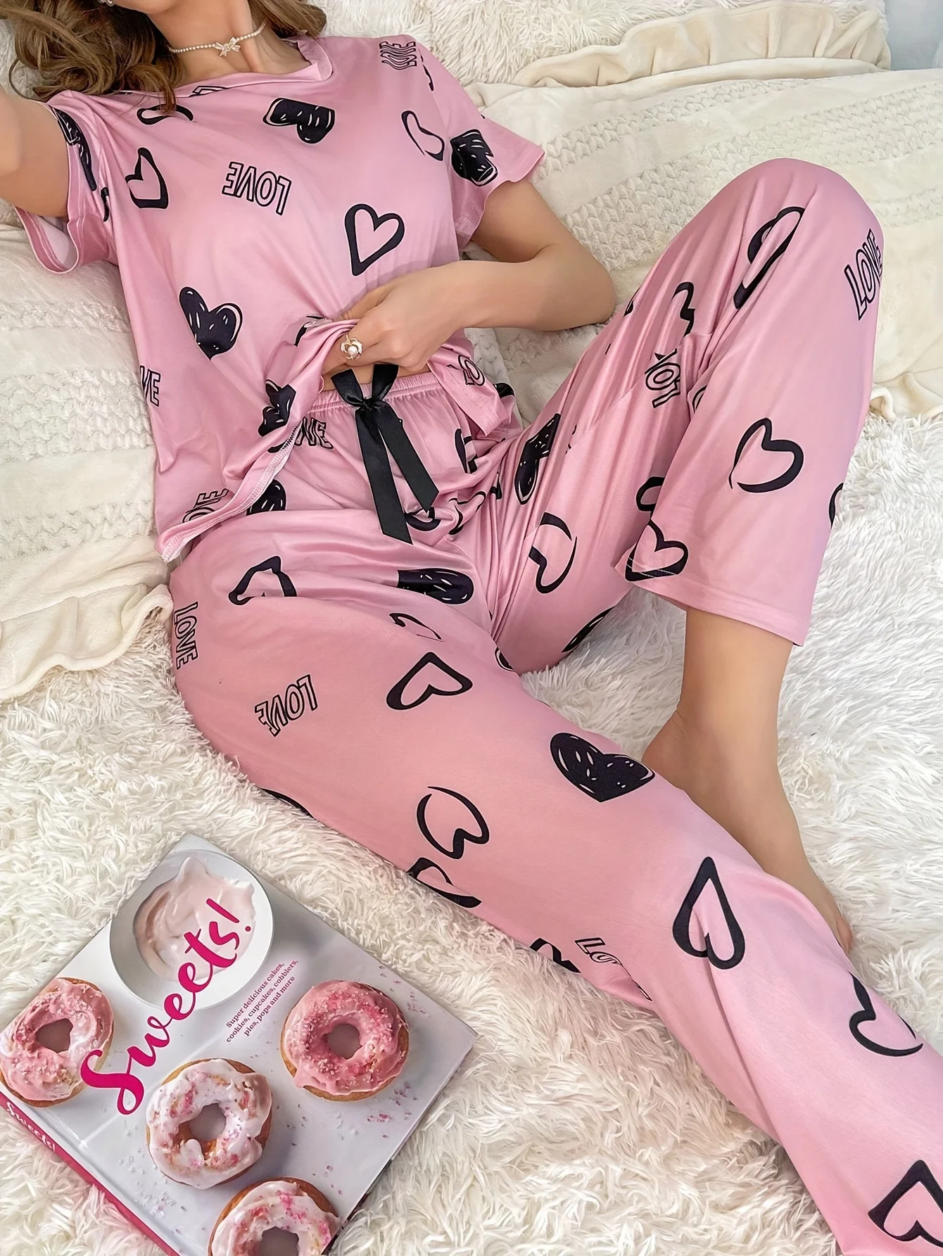 Women\'s casual pajamas set Heart-shaped short-sleeved top and pants casual two-piece set