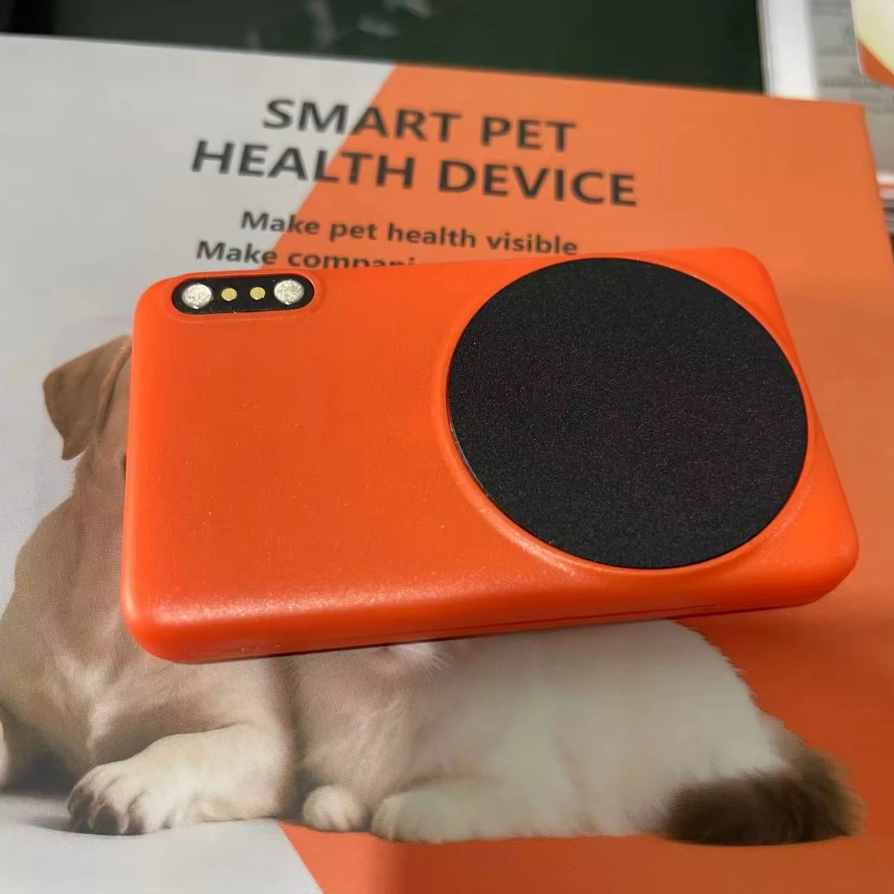 daily health care tracker that monitors the heart rate and respiratory rate of dogs and cats, a portable pet health