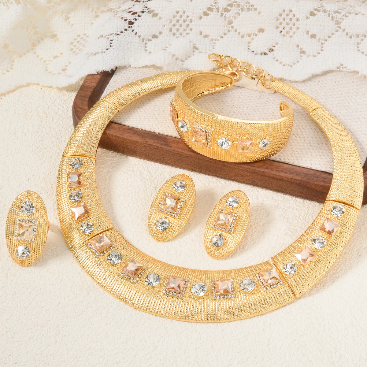 Luxury Round Jewelry Set Zircon Necklace Bracelet Earrings Ring 18k Gold Plated Wedding 4pcs Set Accessories Gifts