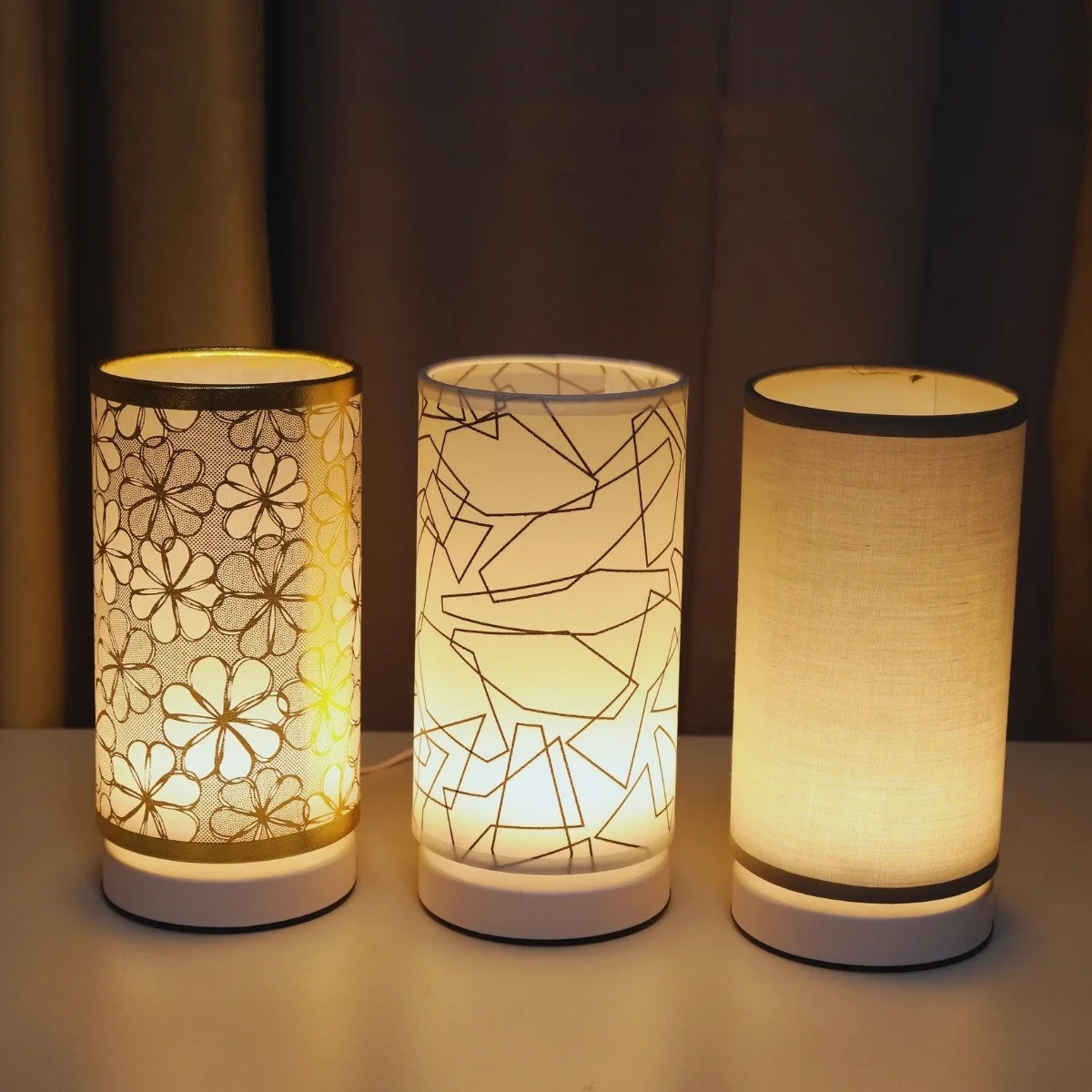 مصباح مكتبي مزخرف من القماش بمقبس USB لتزيين غرفة النوم المنزلية #5