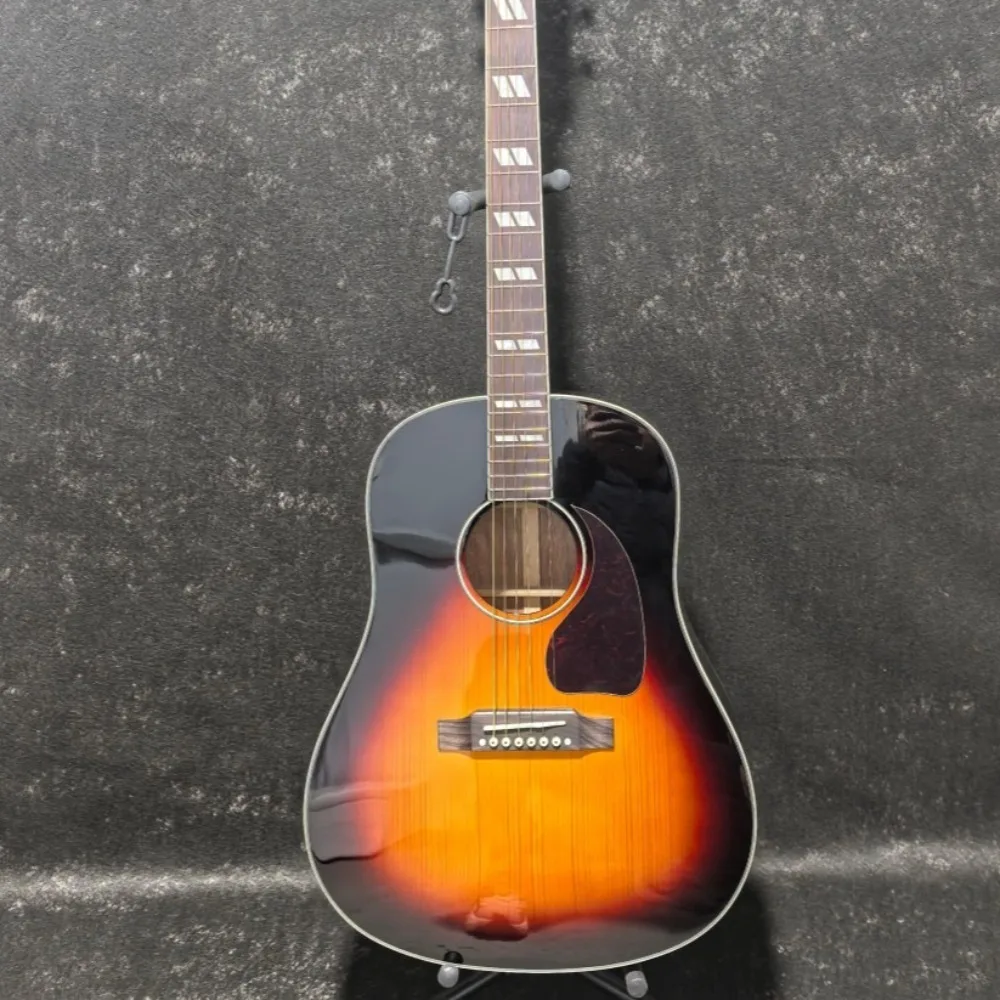 Sunburst Gradient 41inch 6 String J45 Acoustic Guitar Solid Spruce Top Mahogany Body Classic Dreadnought Barrel Type Rich Resonant Sound Vintage Color Finish Great for Folk Ballad Performance and Collection