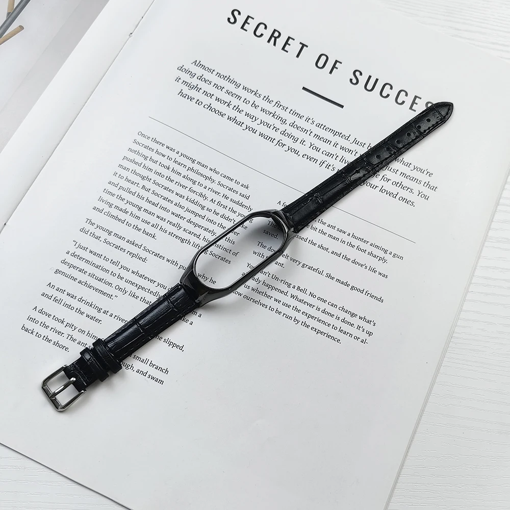 ソフトレザーストラップ+ステンレススチール保護ケース Xiaomi Mi Band 8 7 6 5 4 3、Xiaomi Smart Band 3 4 5 6 7 8 ループに対応