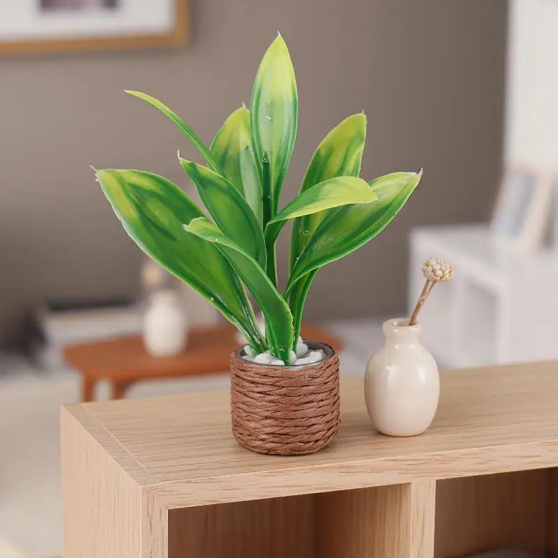 1Pcs Mini Artificial Potted Plant Dollhouse Greenery Ornament Woven Pot Fake Plant For 1:12 Scale Doll House Home Scene Decor