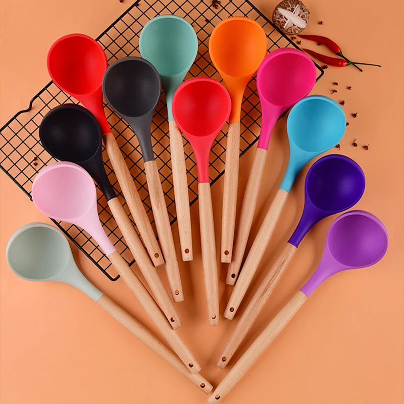 Silicone Soup Ladle Heat Resistant Ladle Spoons With Wood Handle Non-Stick Kitchen Cooking Spoon Serving Scoop For Sauce Soup