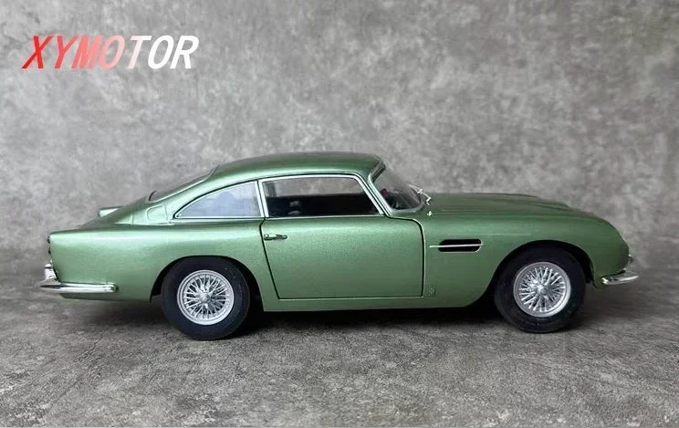 SOLIDO 1:18 For Aston Martin ASTON MARTIN DB5 Alloy Diecast Model Car Kids Toys Birthday Gifts Hobby Display Collection Green