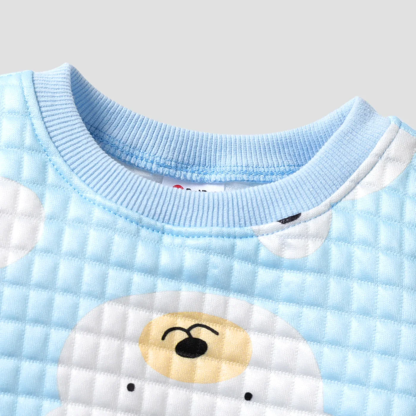 PatPat  2PCS Baby Boy Childlike Bear  Pattern Set Soft and Comfortable  Perfect for Outings and Daily Wear Basic Style