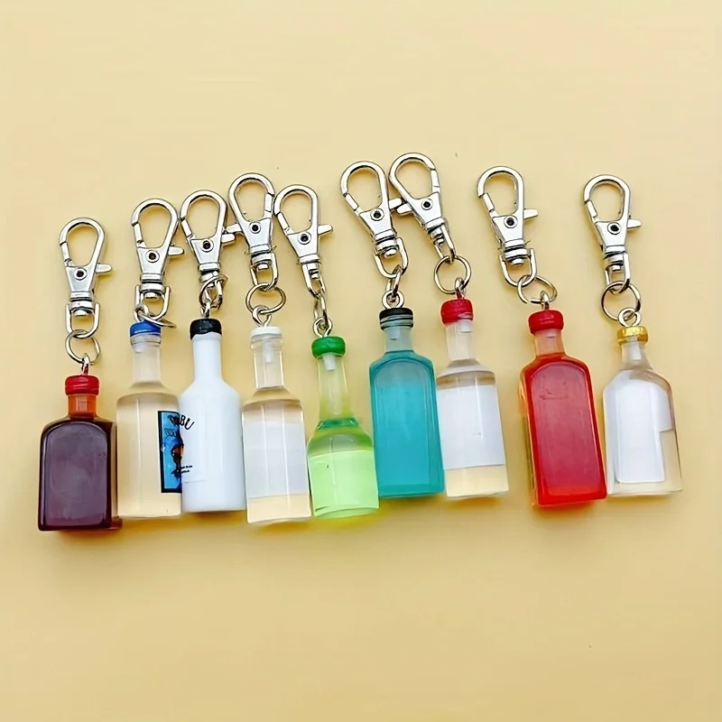Lot de 9 porte-clés en résine en forme de bouteille de bière – Porte-clés miniatures colorés en forme de bouteille avec boucle métallique, idéal pour les cadeaux fantaisie pour femmes lors de fêtes