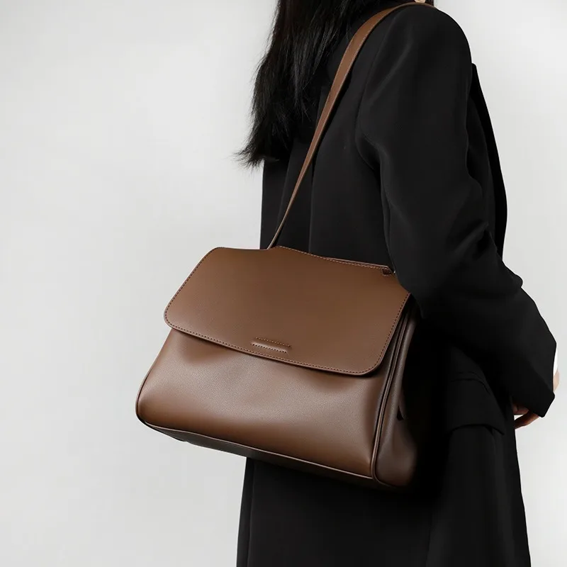 

Genuine Leather Tote Bag for Women 2025 New Designer Luxury Bag Large Capacity Crossbody Handbag Stylish Commuter Bag for Women