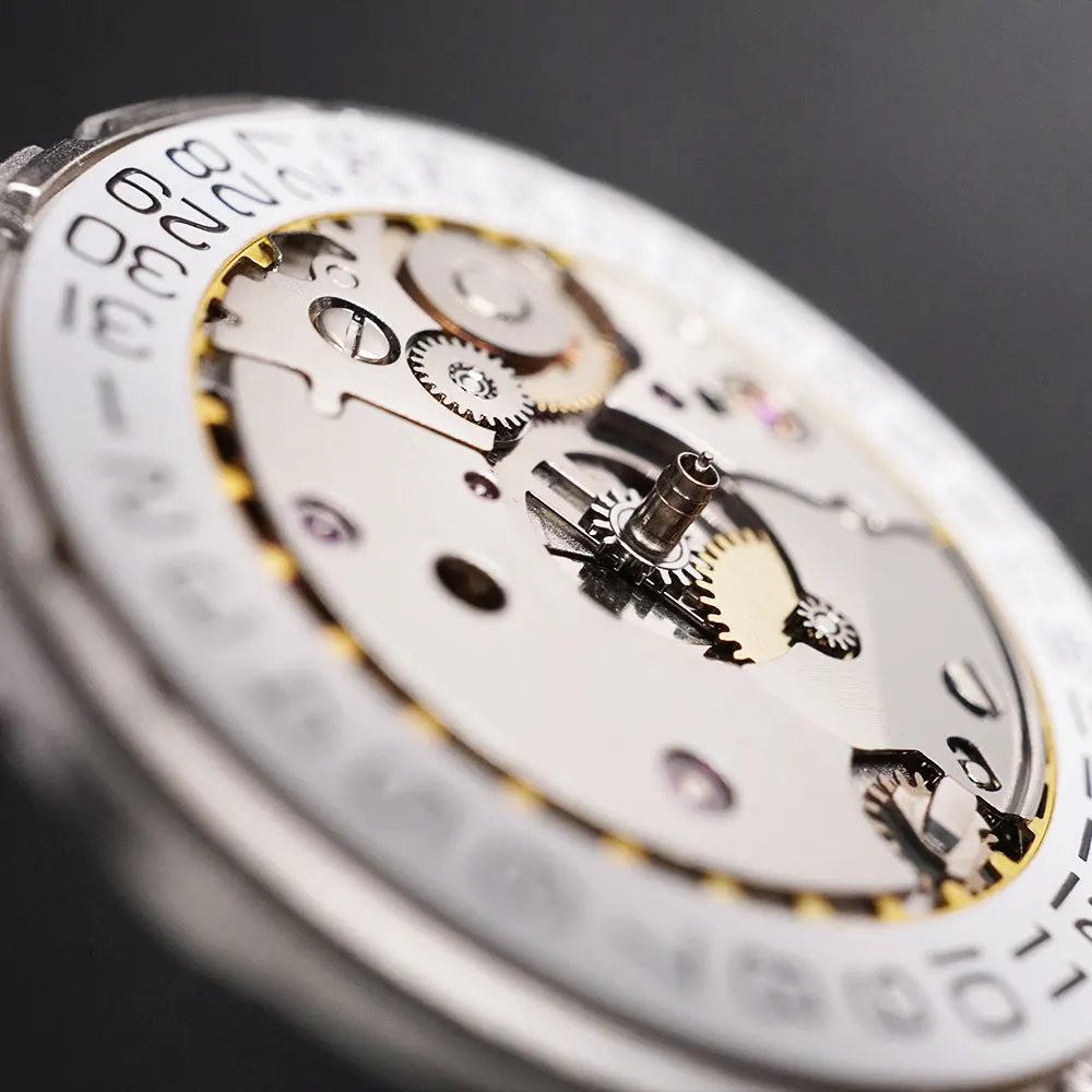 Suitable for ETA2824 watch luxury 25 gemstones high-precision PT5000 fully automatic mechanical movement with white date wheel view 2