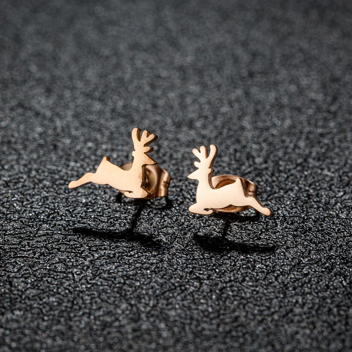Minimalist Stainless Steel Deer Stud Earring Women Christmas Jewelry Gift Asymmetrical Cartilage Earrings Pircing Oreja