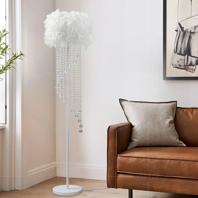 Feather Vertical Floor Lamp Luxury Minimalist Tricolor Floors Light Bedroom Study Lighting Lamps Room Decorating Items Lights