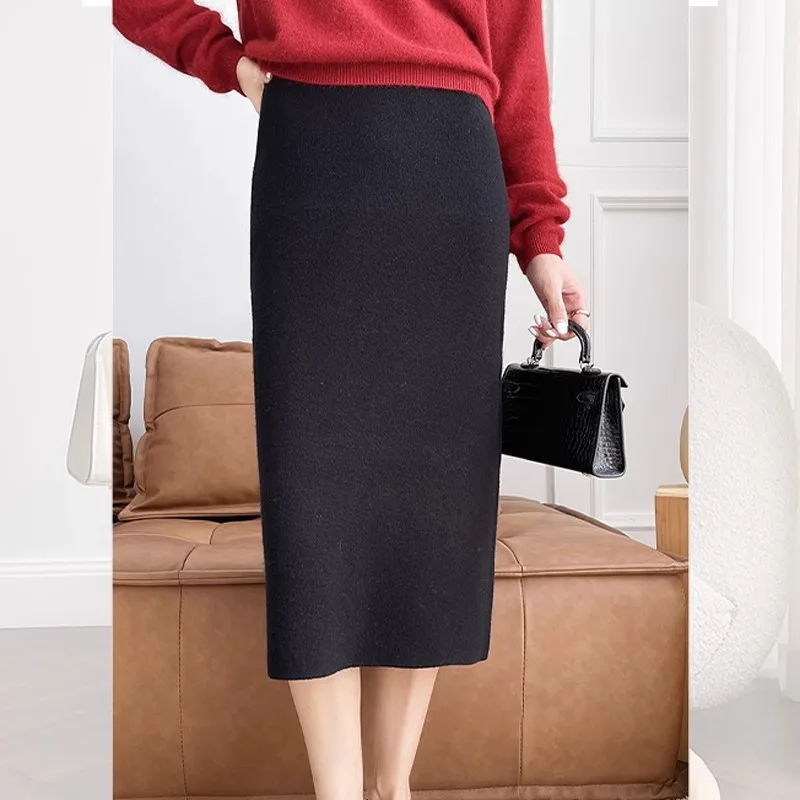 2023 Temperament  Autumn and Winter Women\'s High-waisted, Slim and Versatile Knitted Skirt, Unique and Chic Hip-hugging Skirt